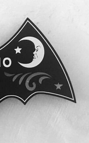 Witch Crafts and Fashion Guide: Tips and Tricks for a Witchy Aesthetic