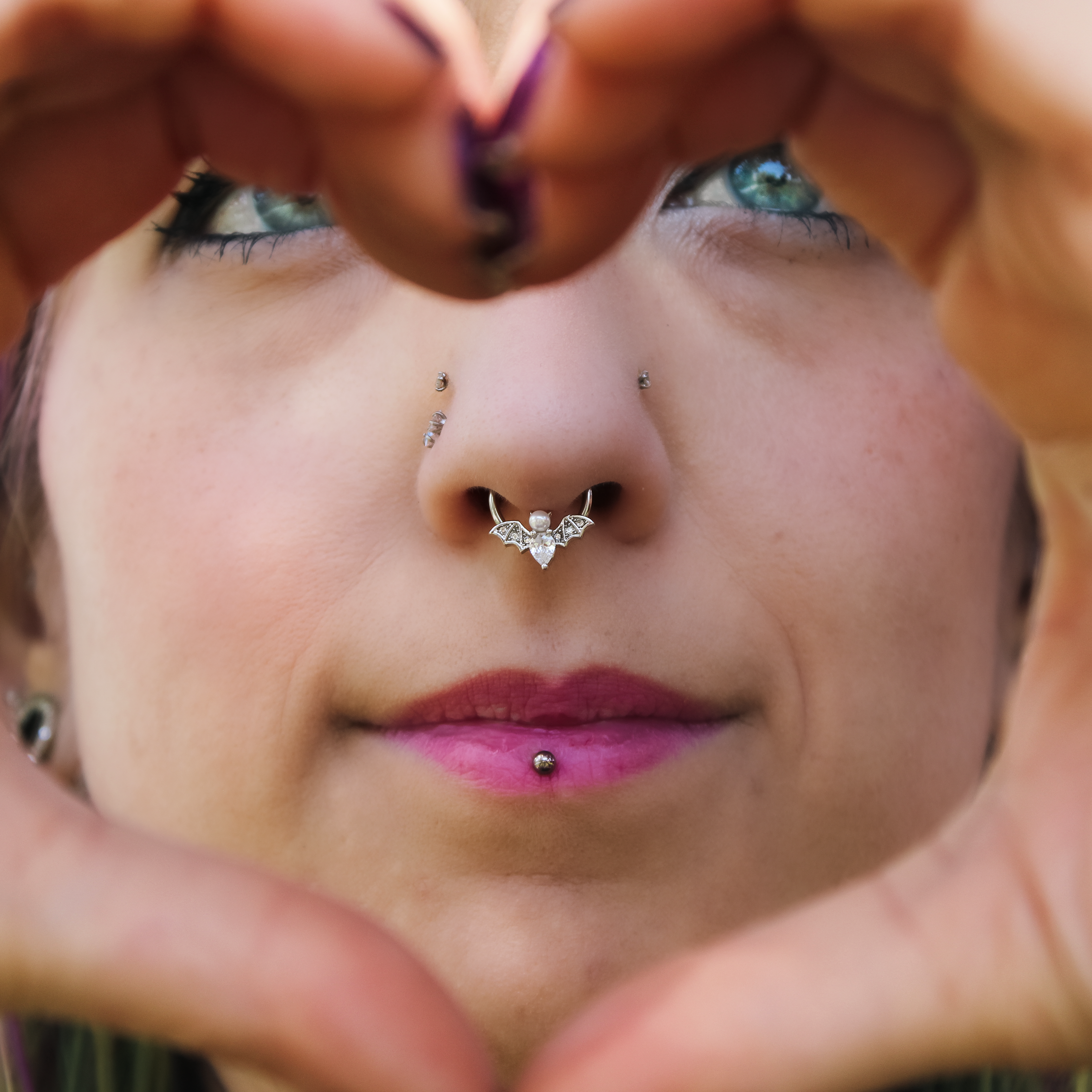 16G 3/8 Clear Gem Vampire Bat Halloween Hinged Segment Ring