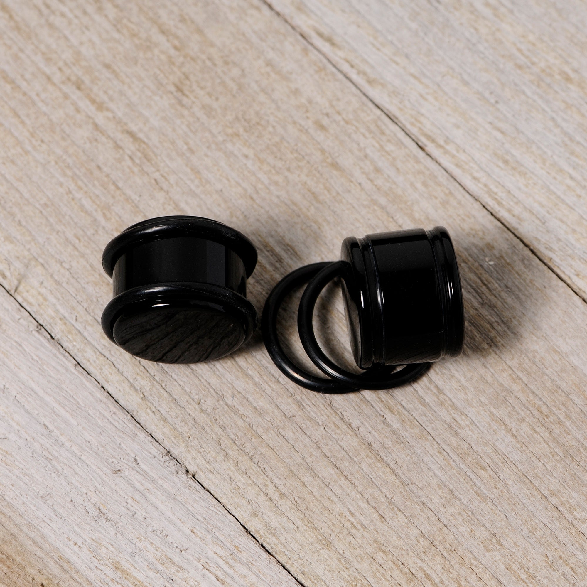 5/8 Black Acrylic Straight Plug Set