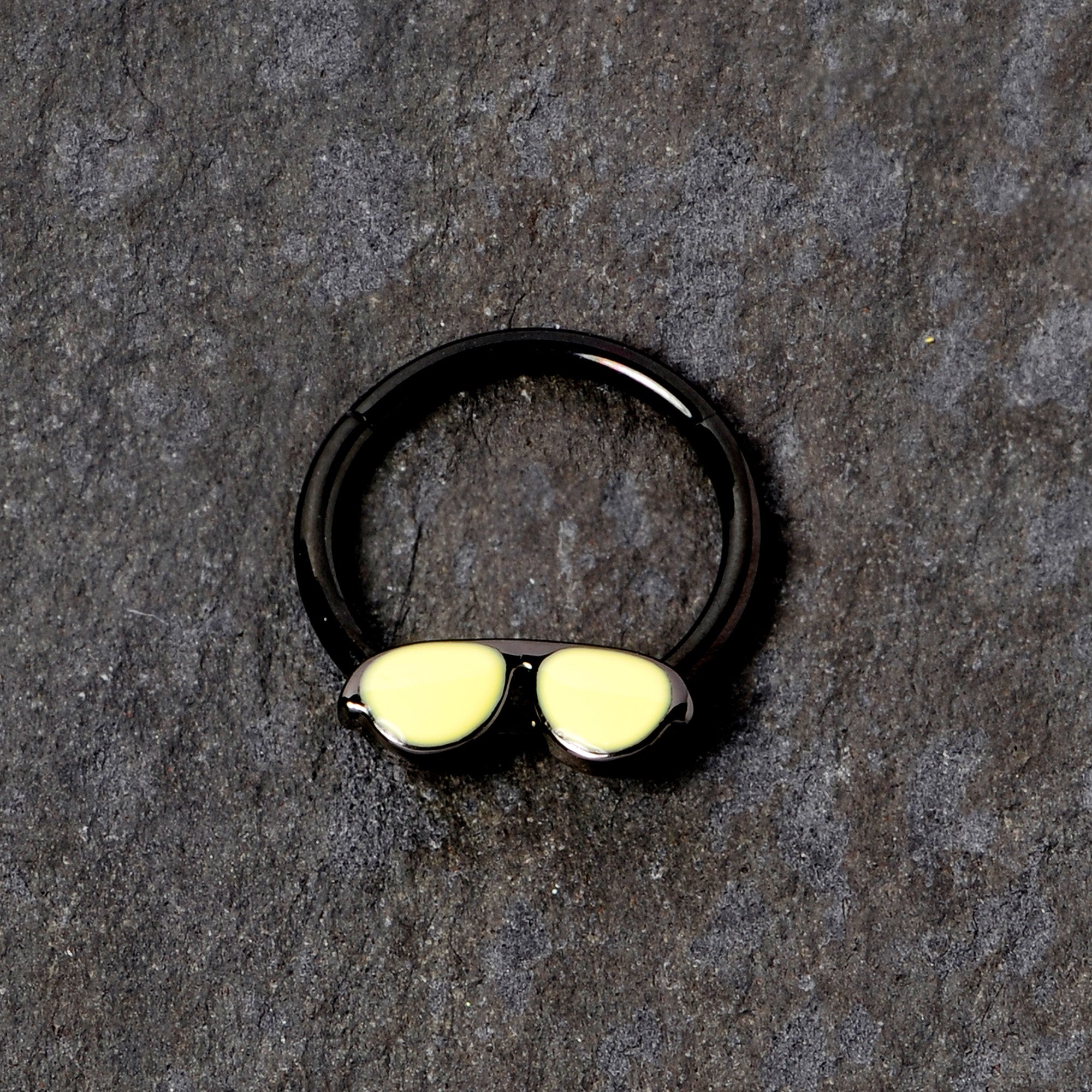 16G 3/8 Black Yellow Aviator Sunglasses Hinged Segment Ring