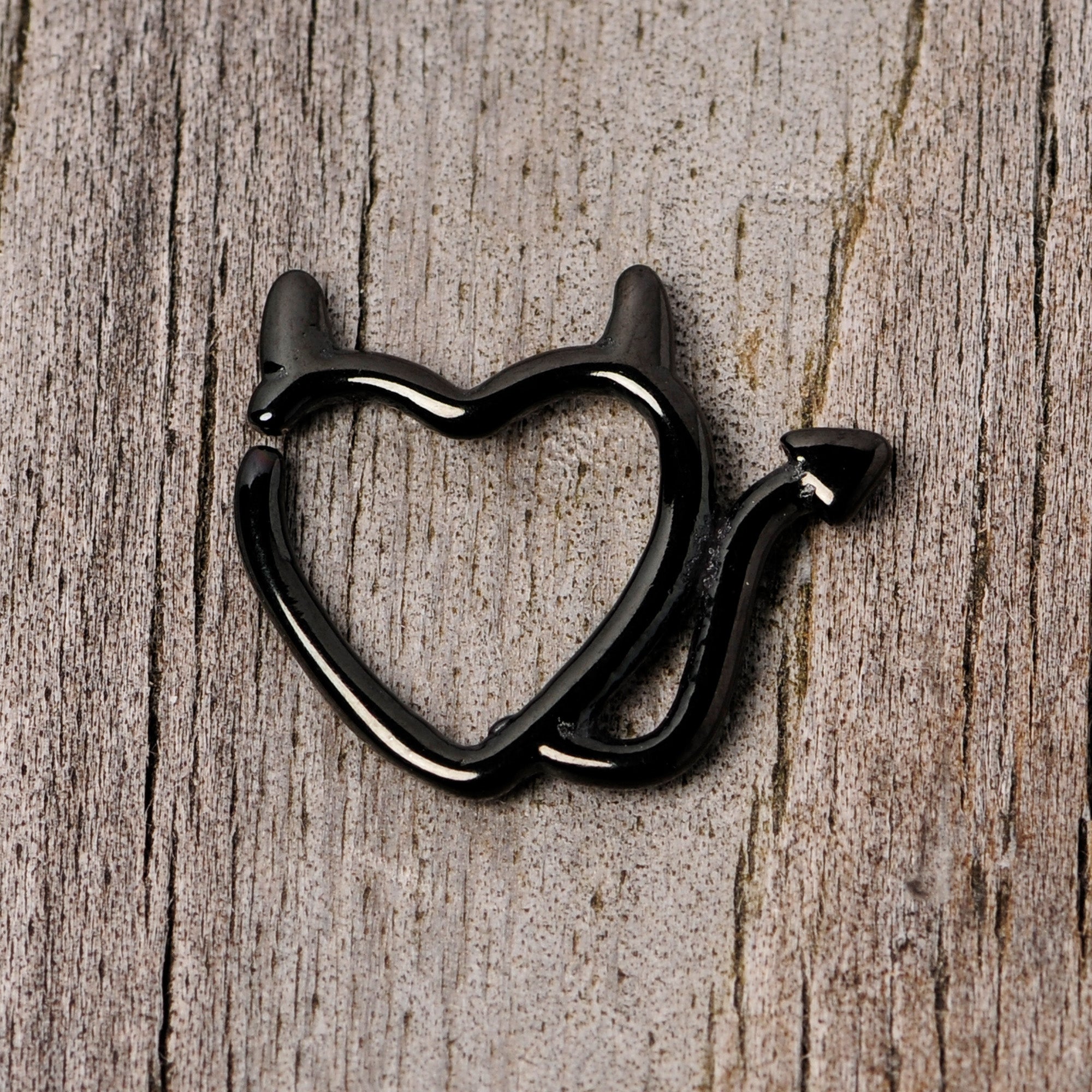 16G 5/16 Black Little Devil Halloween Heart Closure Ring