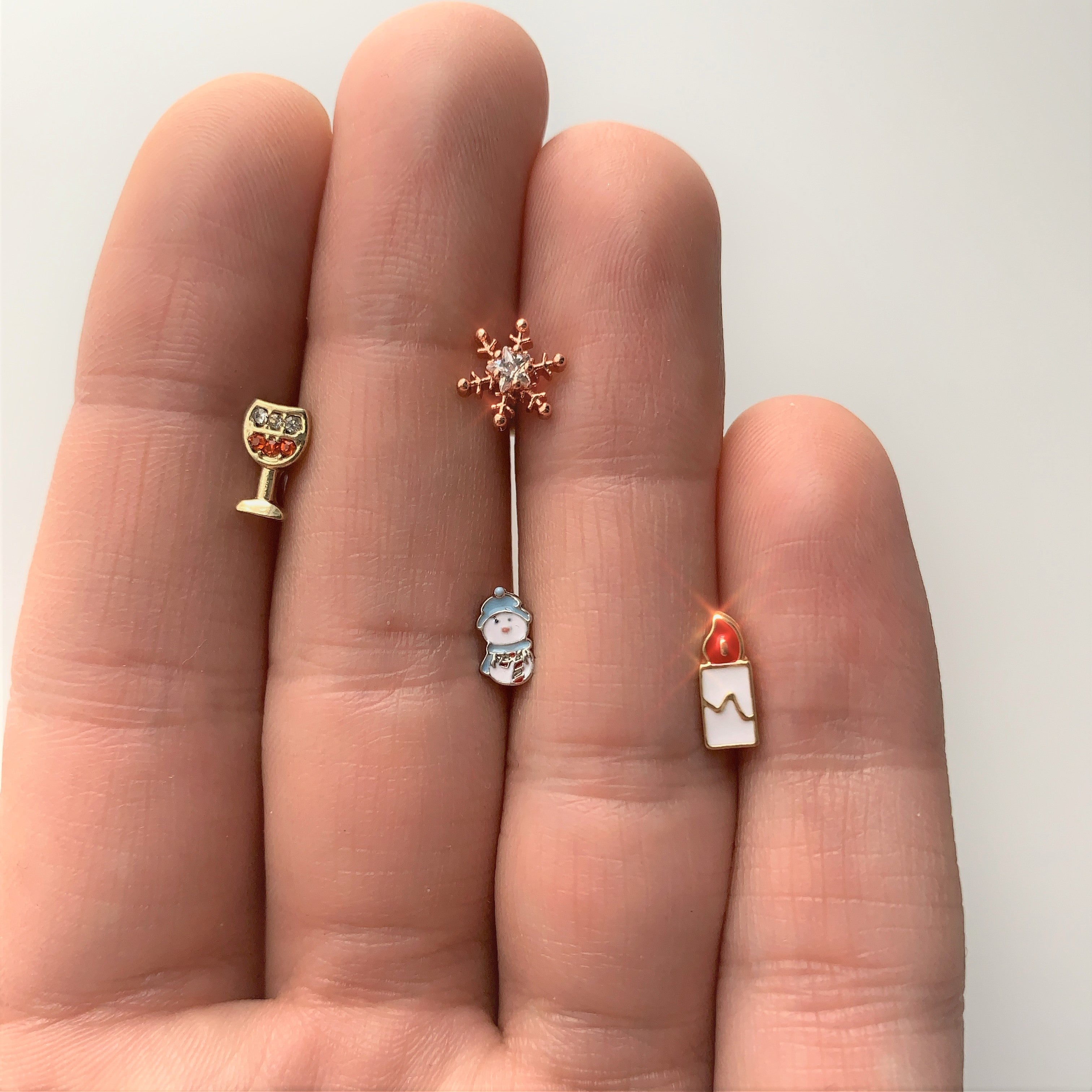 16G 1/4 Gold Tone Holiday Candle Cartilage Tragus Earring