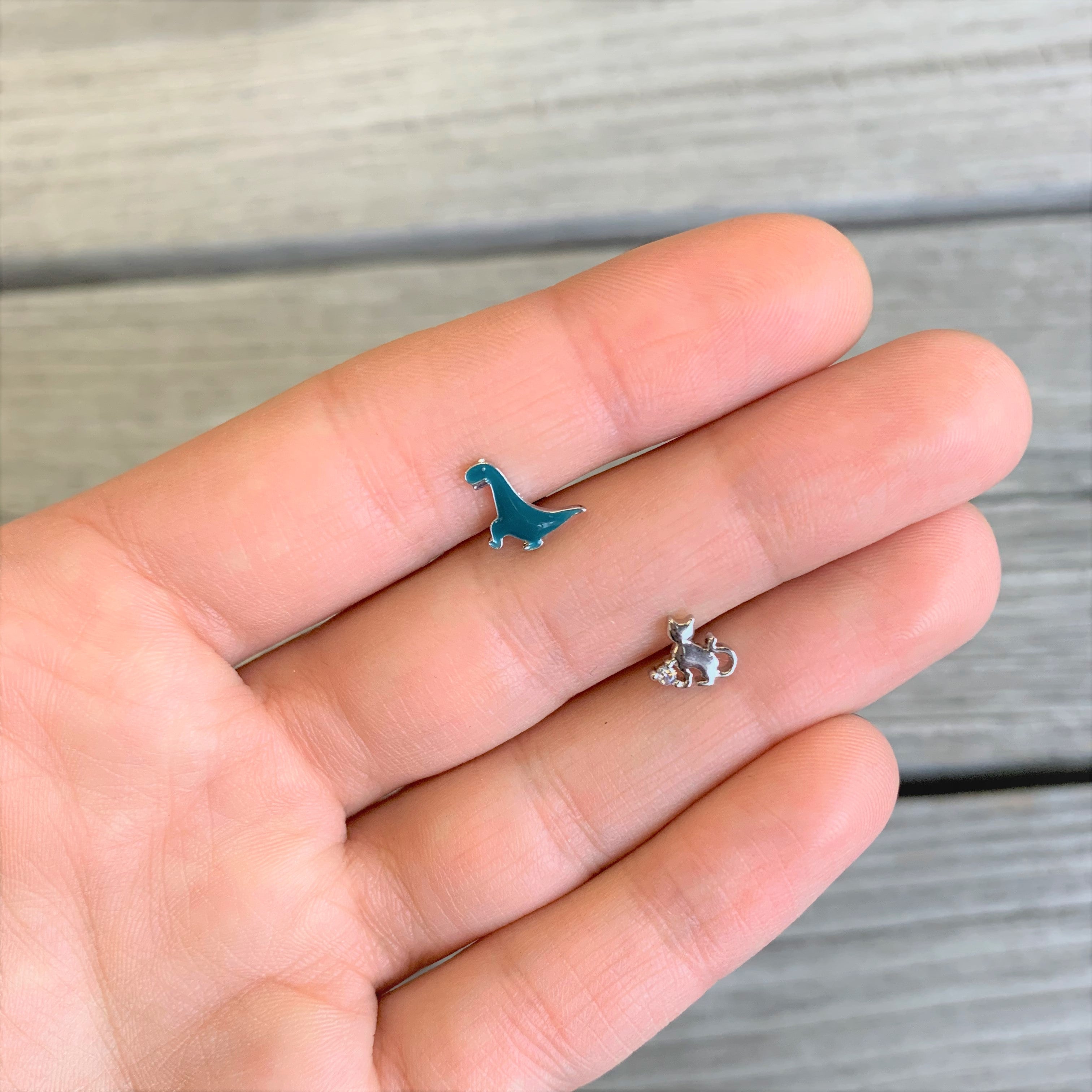 16G 5/16 Darling Green Dinosaur Labret Monroe Tragus