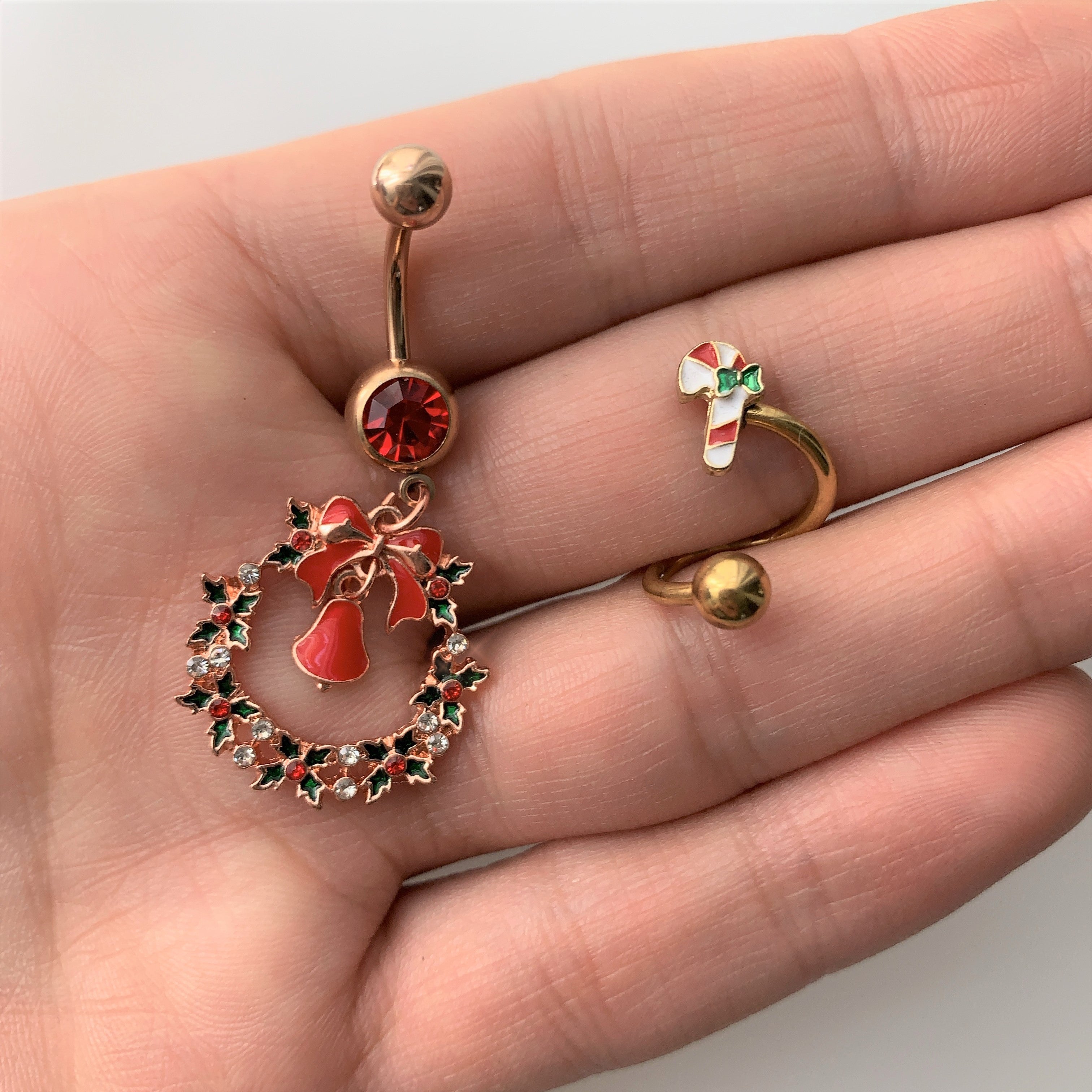 Red Gem Rose Gold Tone Holiday Wreath Christmas Dangle Belly Ring