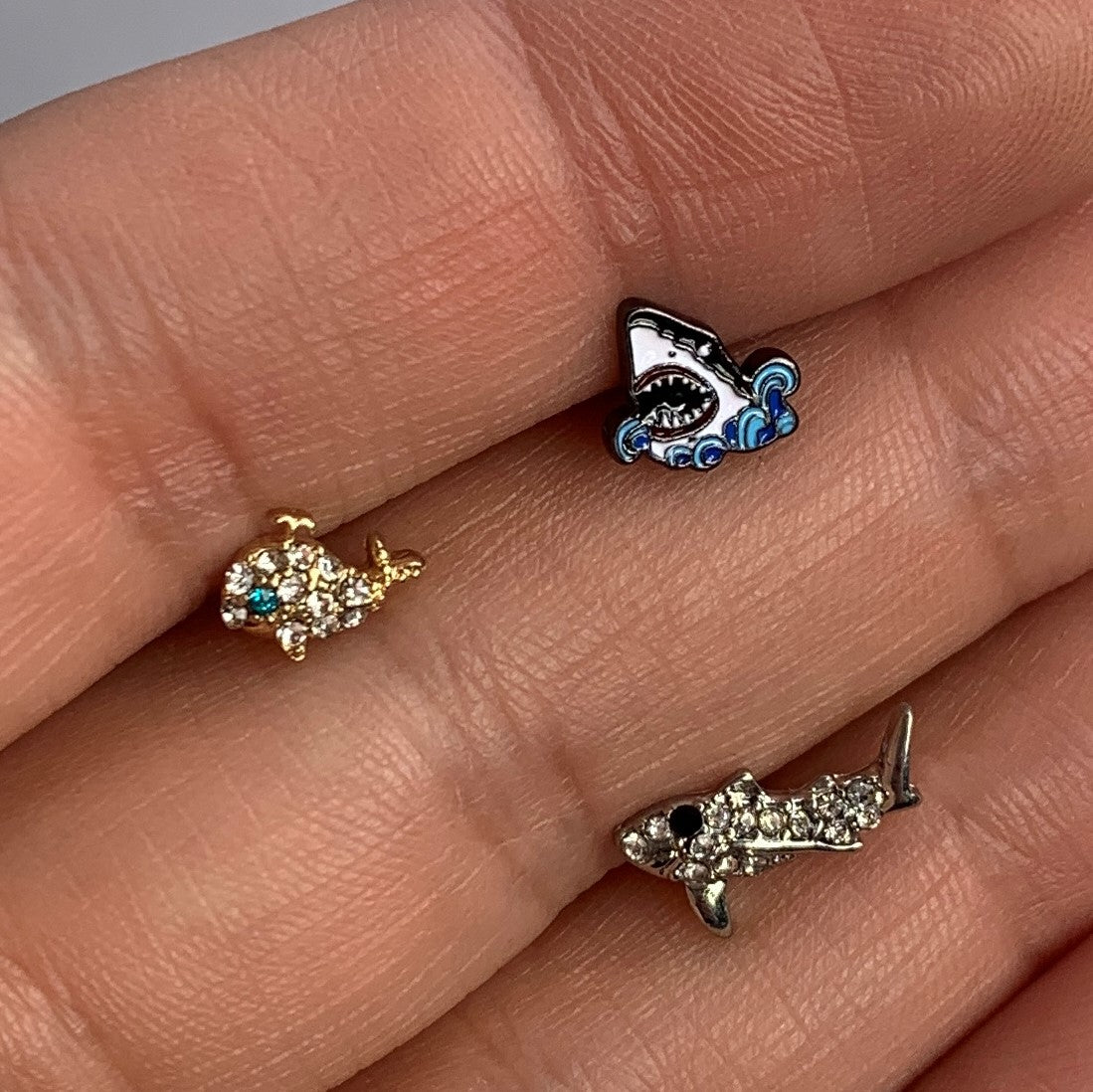 16G 5/16 Clear Aqua Gem Gold Tone Whale Labret Monroe Tragus