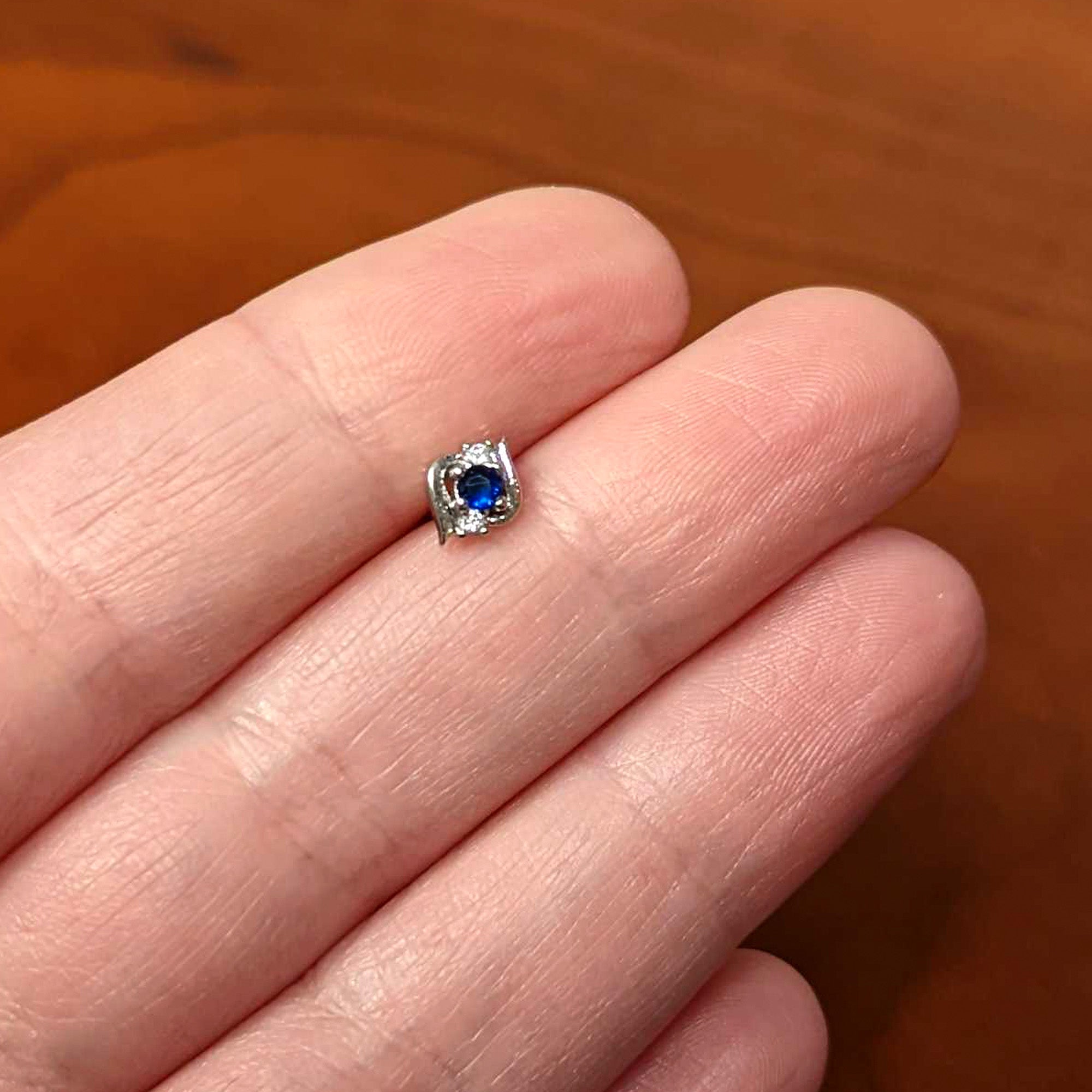 16G 1/4 Clear Blue Gem Oval Swirl Cartilage Tragus Earring