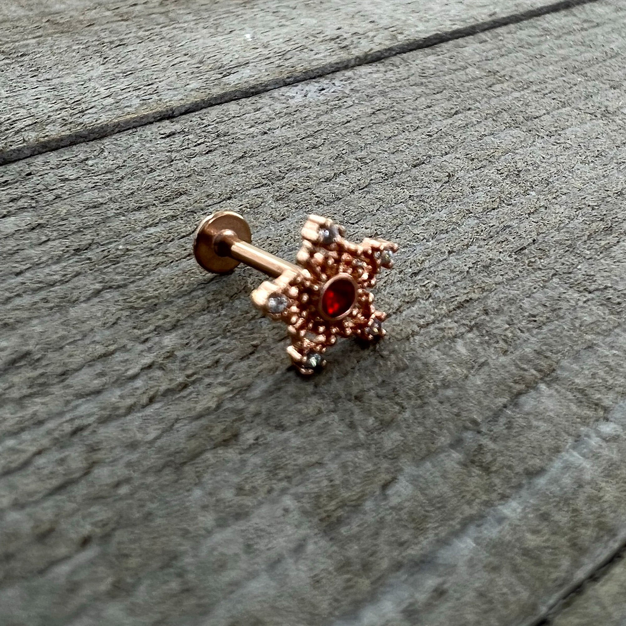 16G 5/16 Red Gem Rose Gold Tone Texture Snowflake Labret Tragus