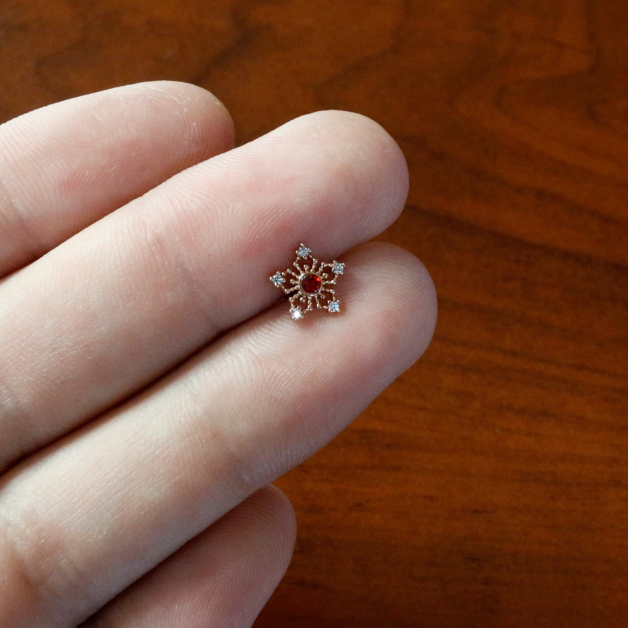 16G 5/16 Red Gem Rose Gold Tone Texture Snowflake Labret Tragus