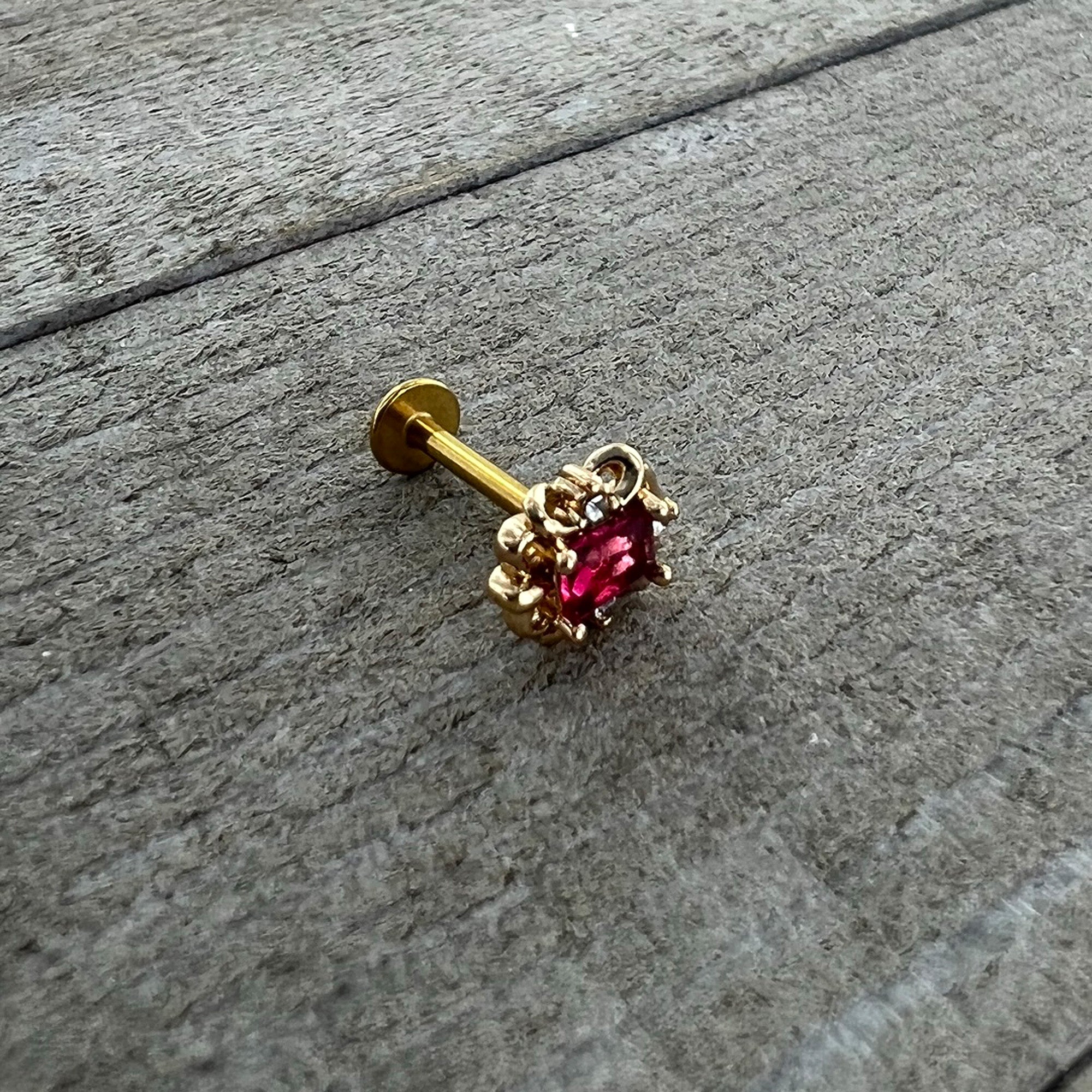 16G 5/16 Red Gem Gold Tone Regal Escutcheon Labret Monroe Tragus