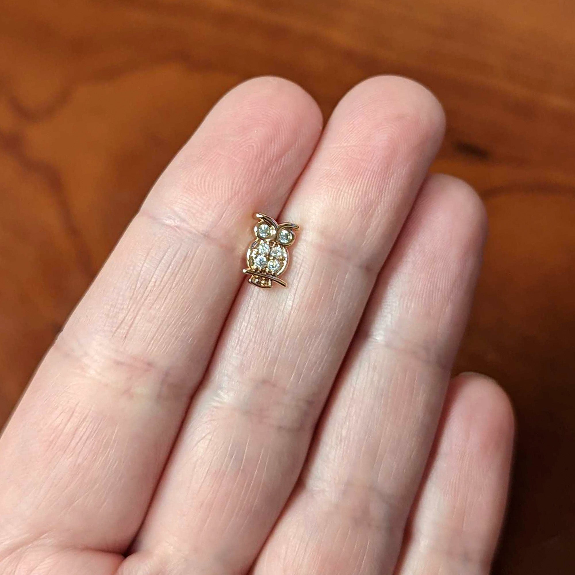 16G 1/4 Clear CZ Gem Rosy Hue Owl Internal Thread Labret Tragus