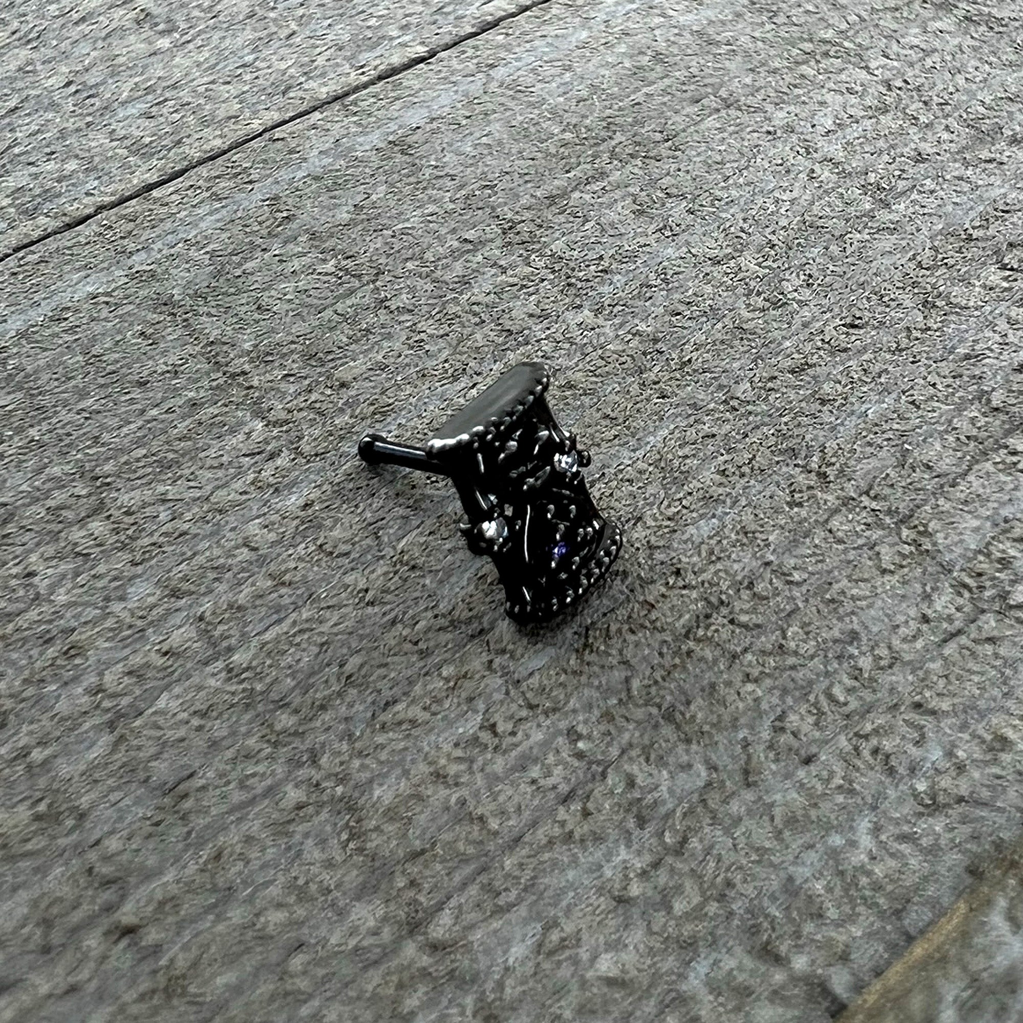 20G 1/4 Purple Clear Gem Black Gothic Hourglass Nose Bone