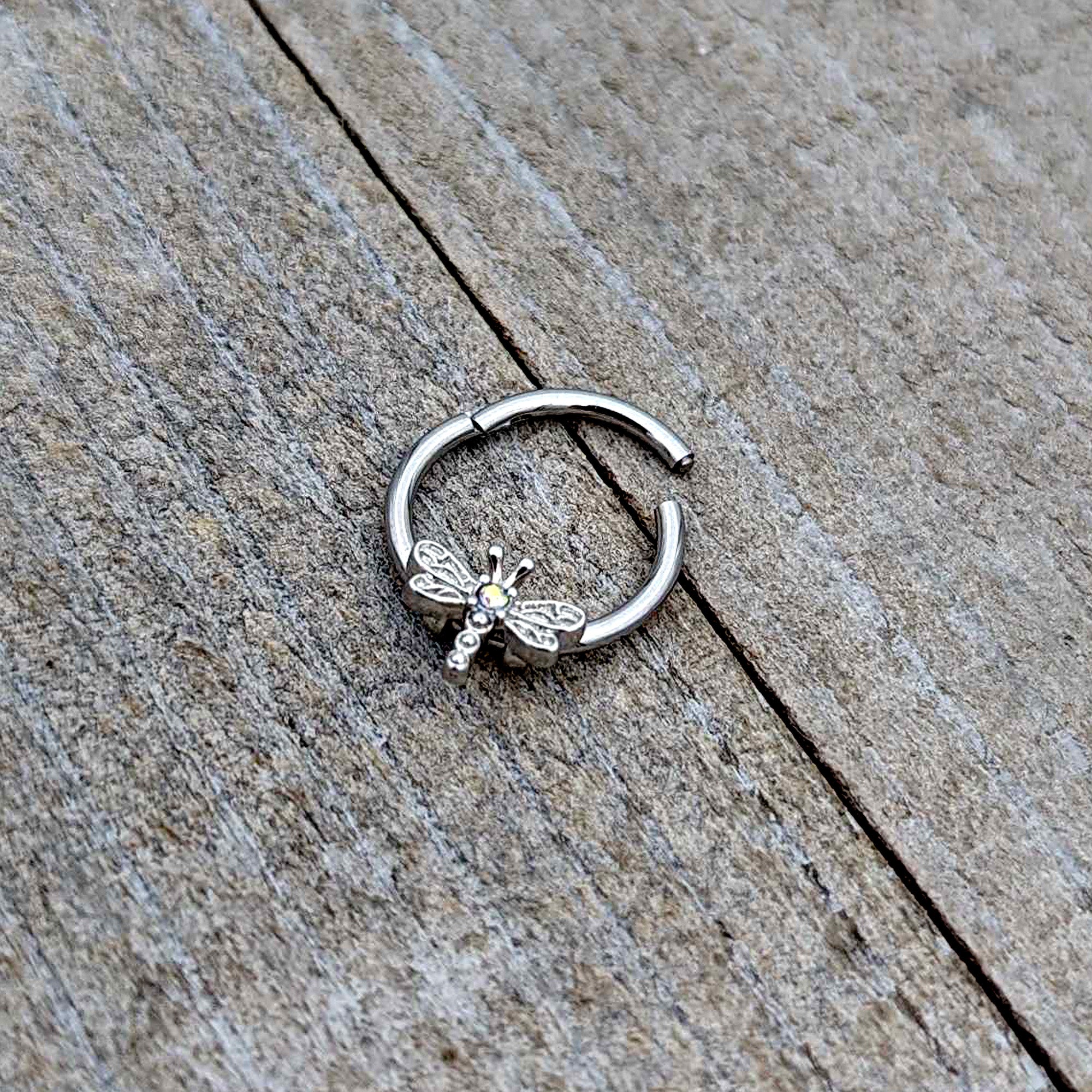 16G 3/8 Aurora Gem Dragonfly Flying Hinged Segment Ring