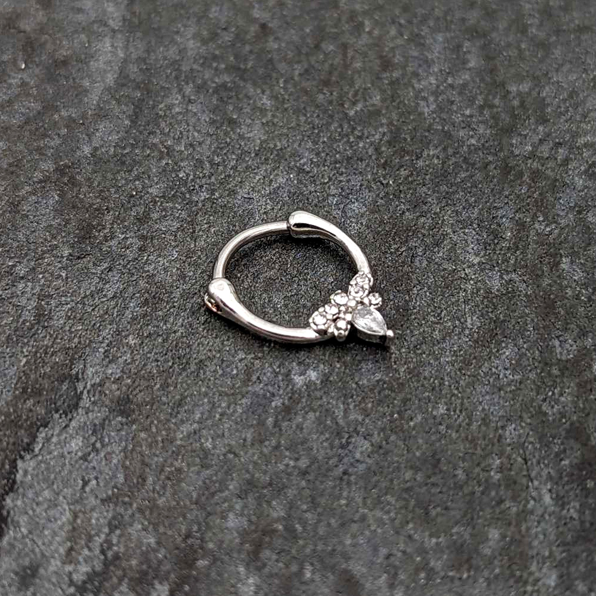 16G 5/16 Clear Gem Bee Glamour Cartilage Clicker