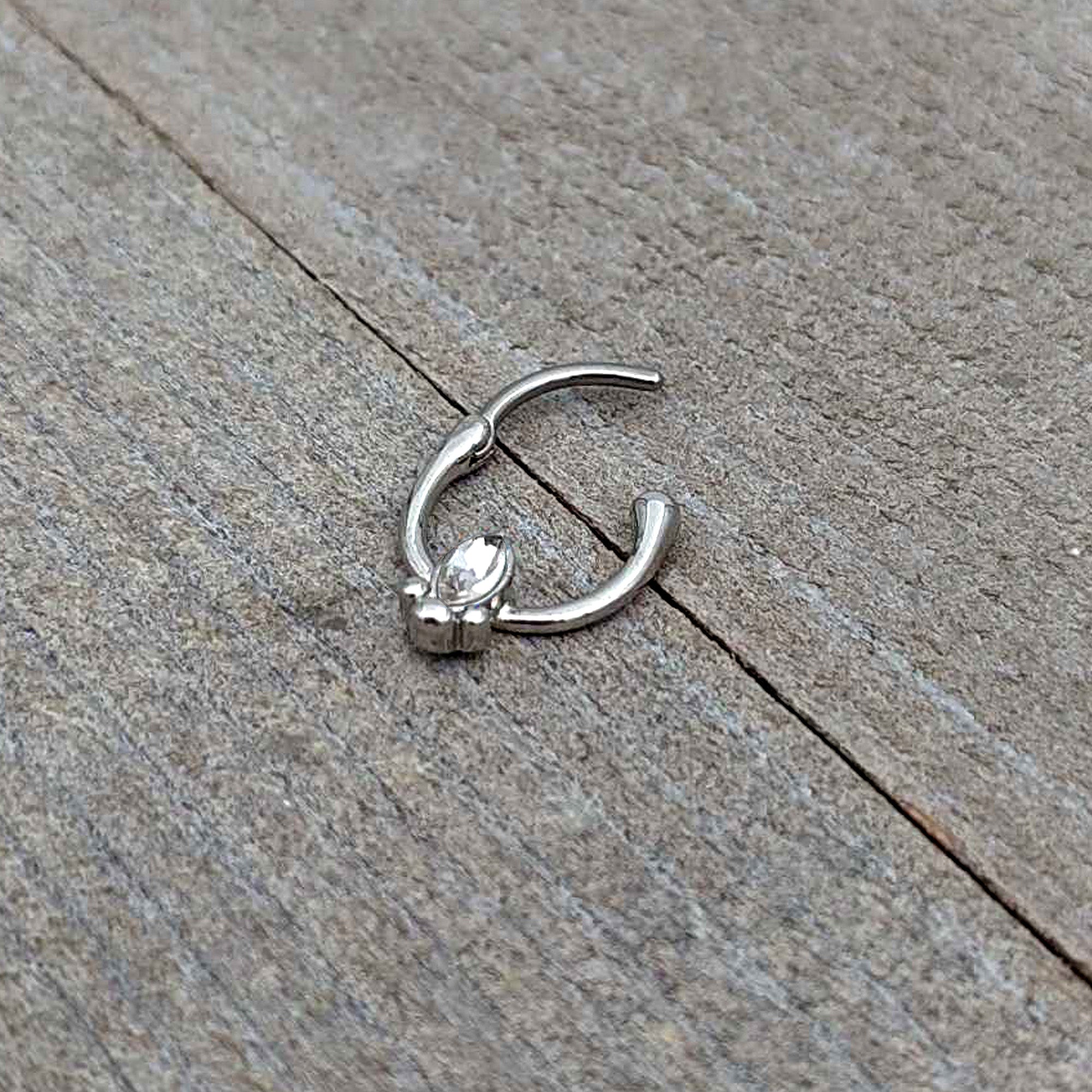 16G 5/16 Clear Gem Deco Oval Cartilage Clicker