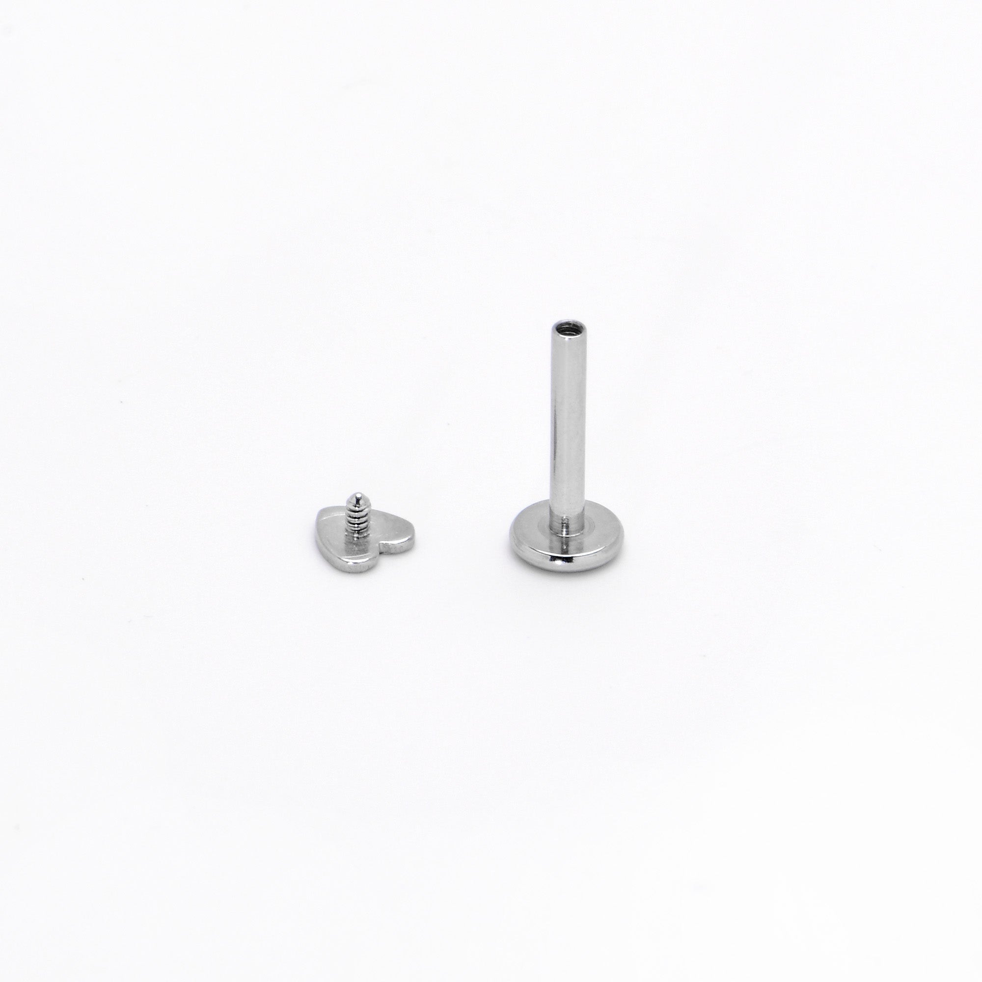 16G 1/4 Internally Threaded Simple Style Heart Labret Tragus