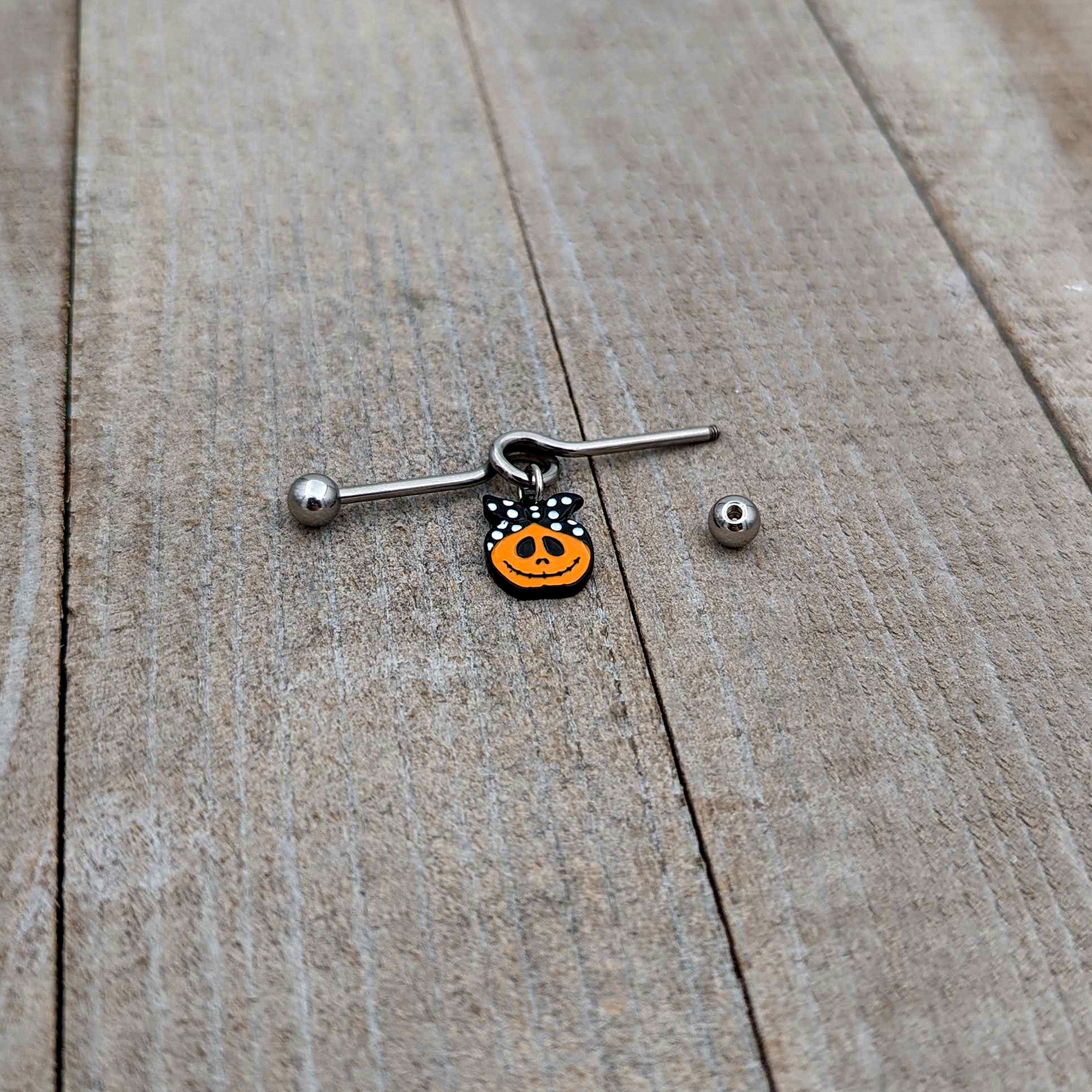 14G Halloween Kerchief Pumpkin Dangle Project Bar 38mm