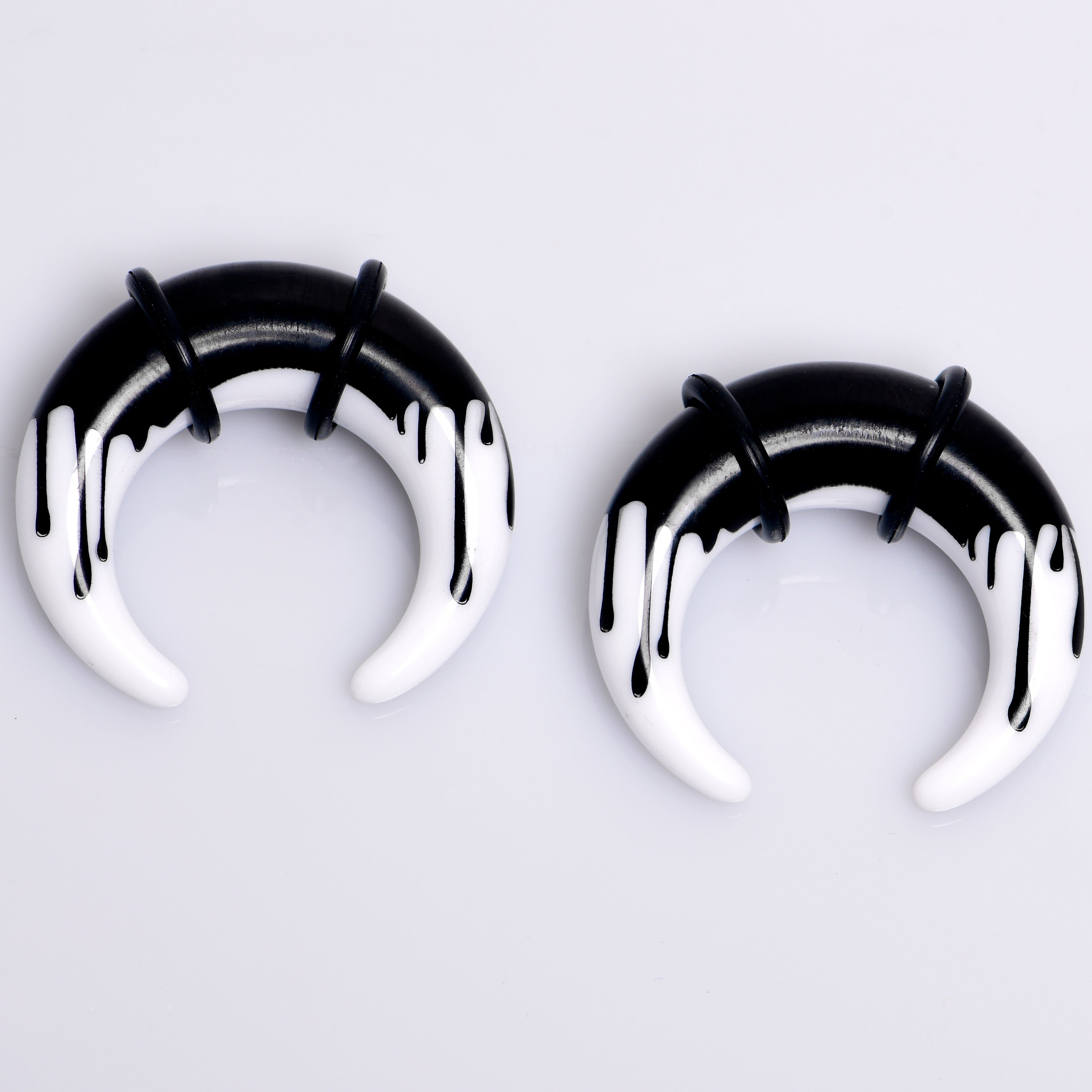 0G White Black Drip Acrylic Pincher Curved Taper Set