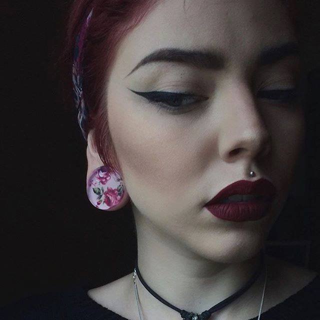 Stretched Ears: A Beginner's Guide to Inserting Plugs