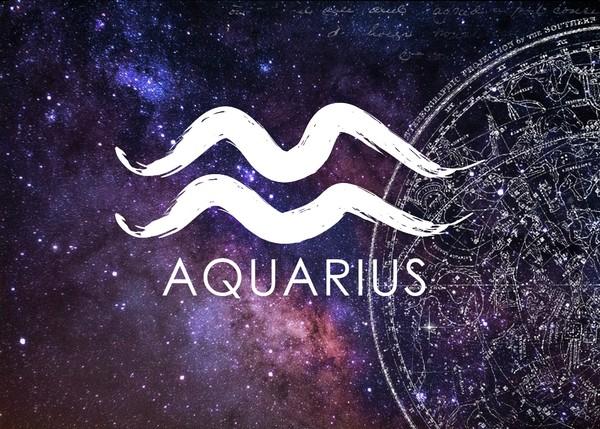 Zodiac Piercing Guide: Aquarius (Jan 20 - Feb 18)