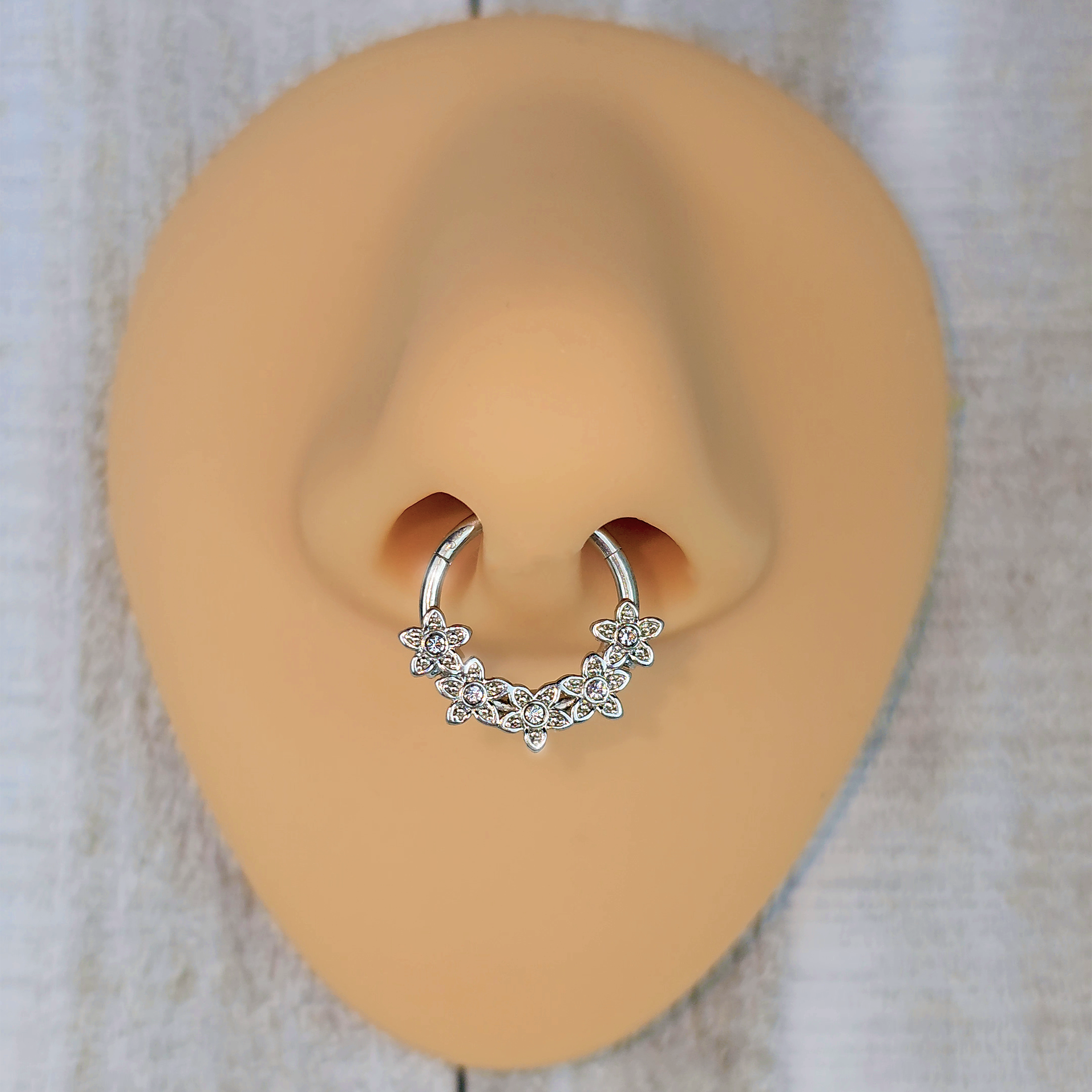 16G 3/8 Clear Gem Foxy Floral Hinged Segment Ring