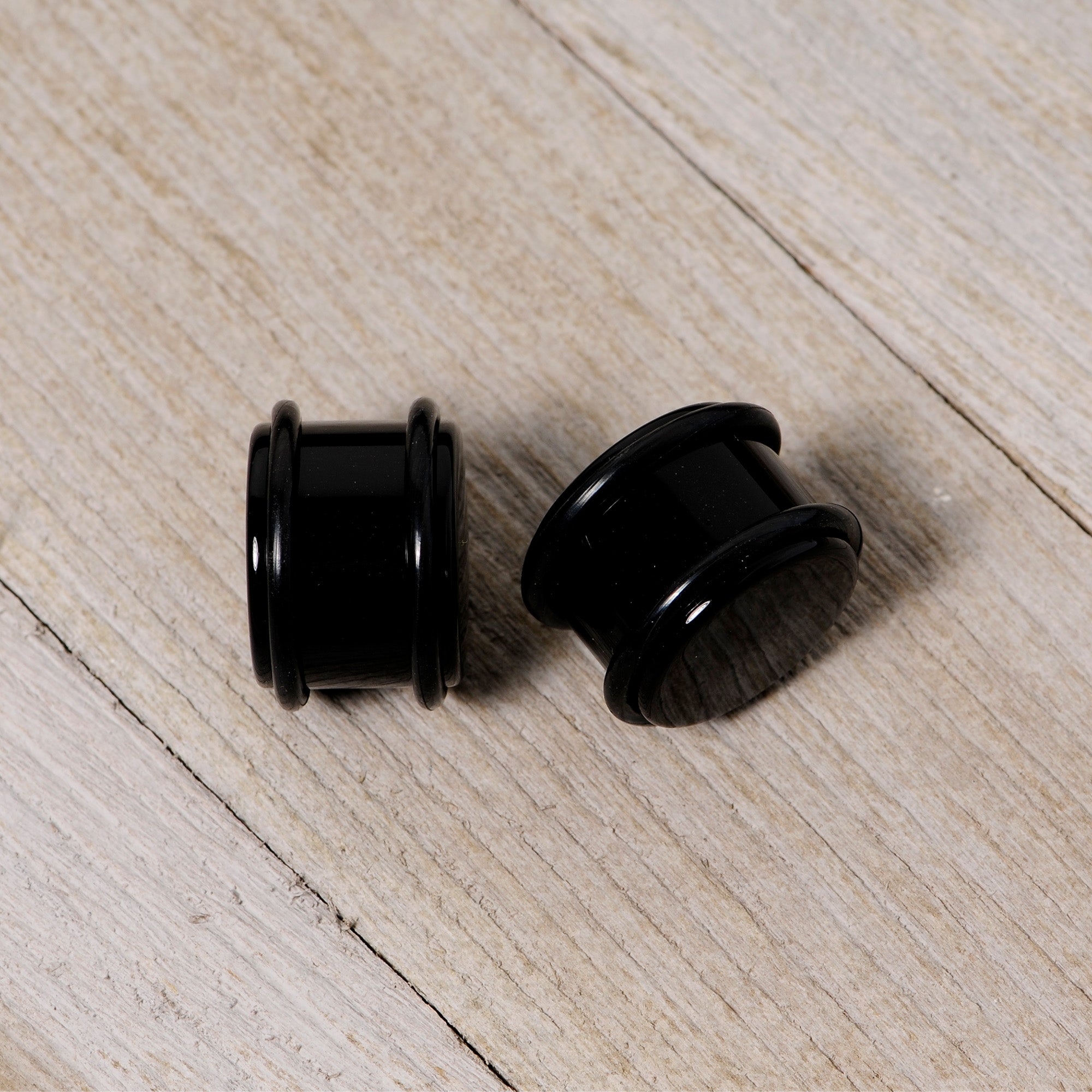 5/8 Black Acrylic Straight Plug Set