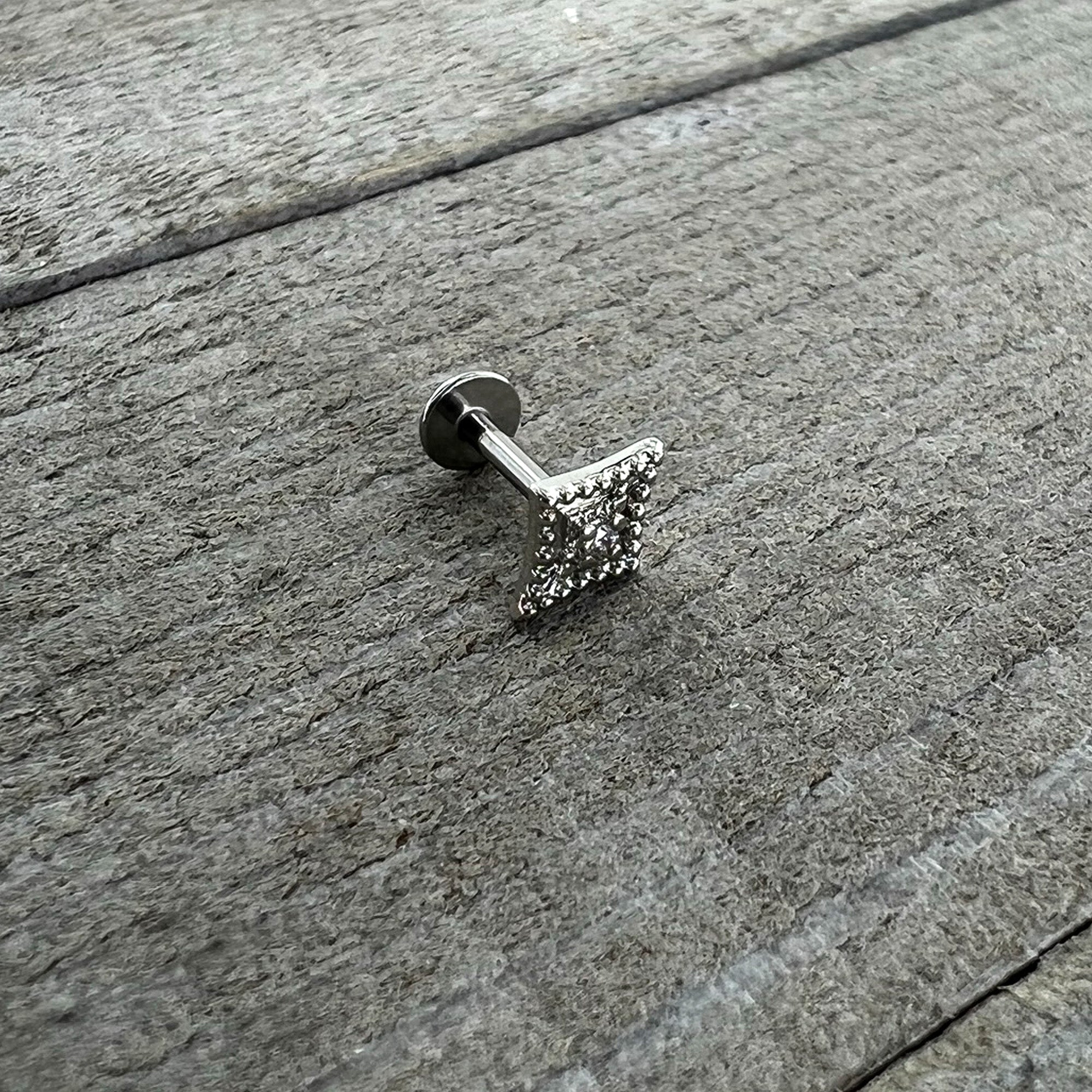 16G 1/4 Clear Gem Deco Textured Rhombus Labret Monroe Tragus