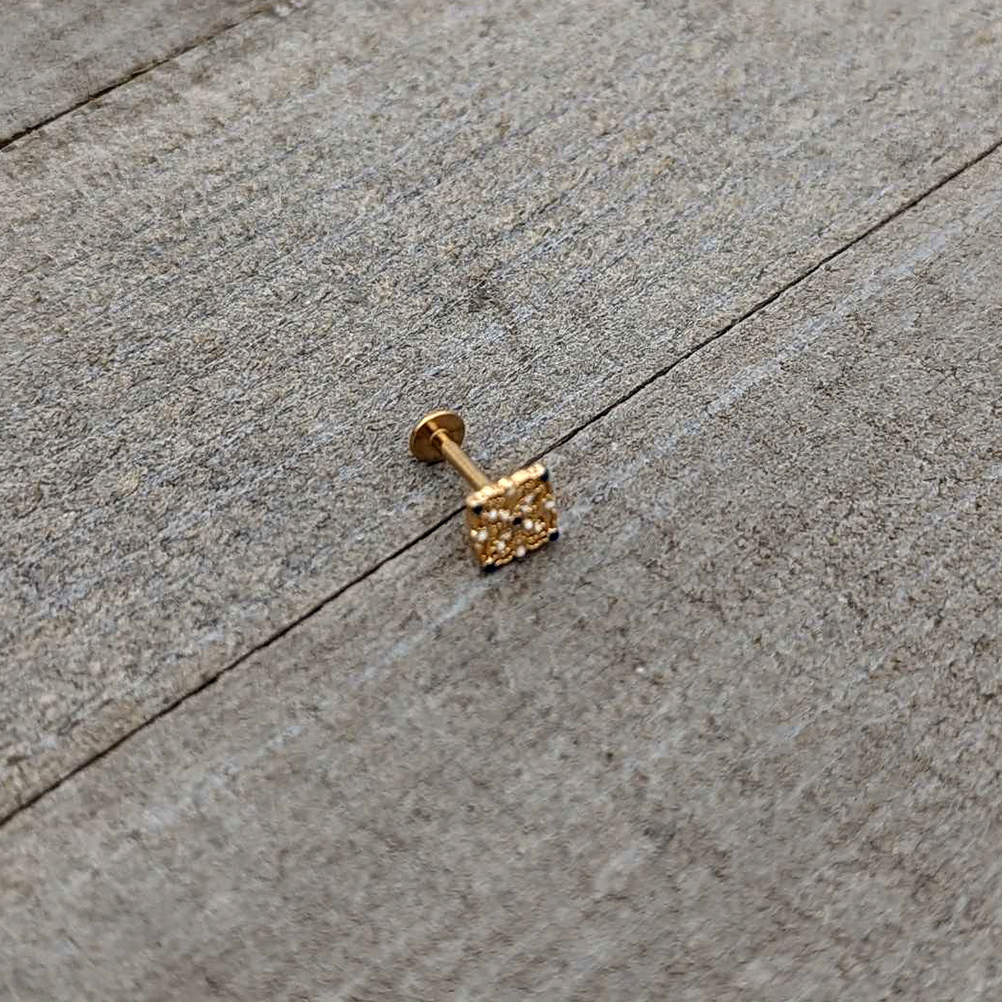 16G 5/16 Blue Gem Gold Tone Lacy Rhombus Labret Monroe Tragus