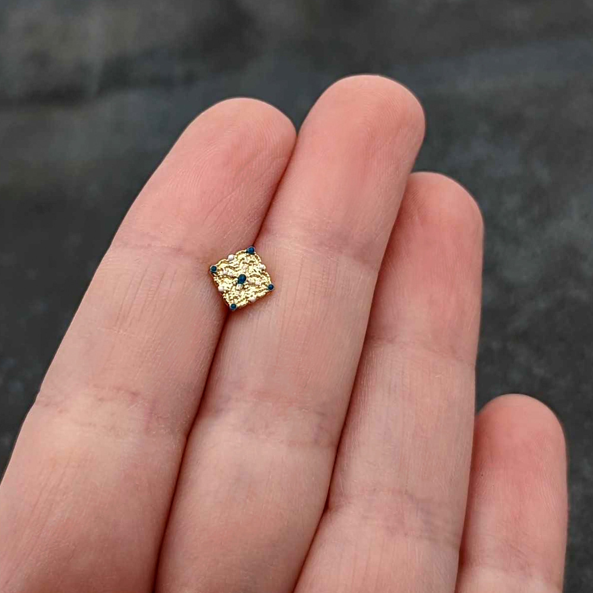 16G 5/16 Blue Gem Gold Tone Lacy Rhombus Labret Monroe Tragus