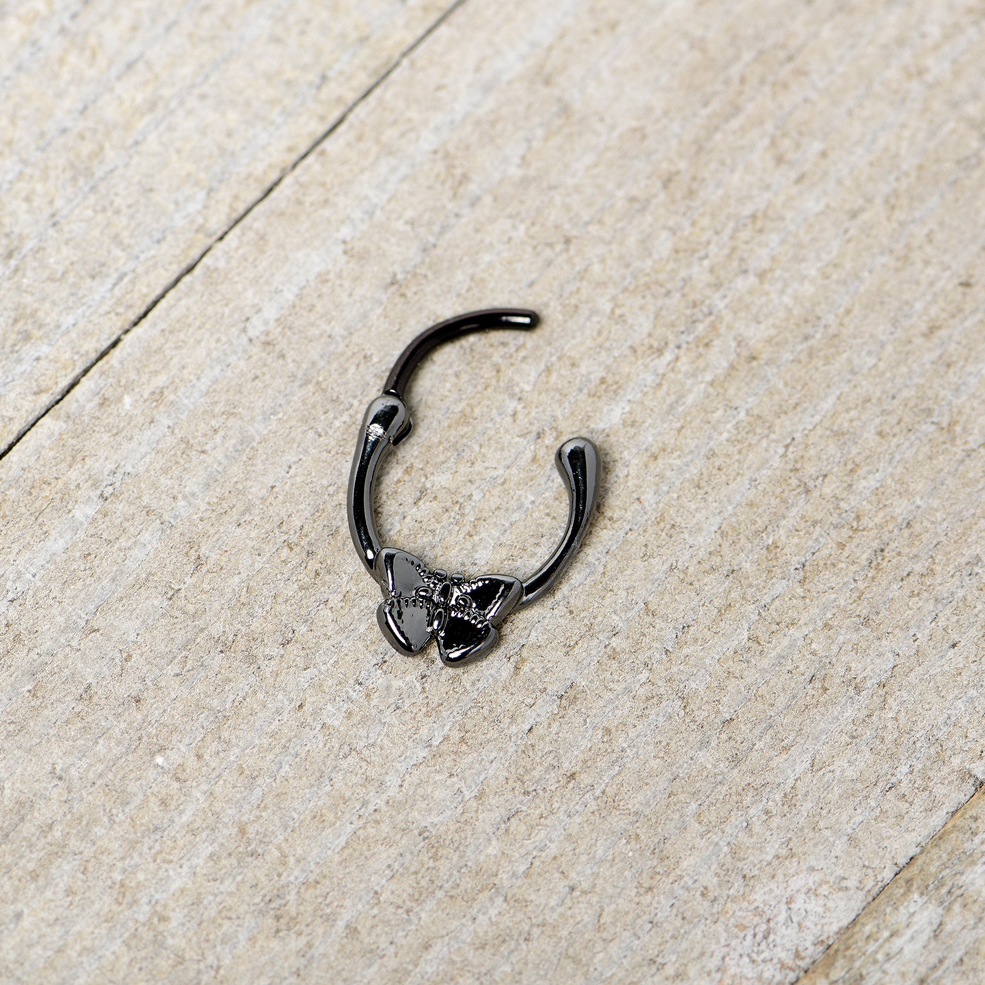 16G 3/8 Black Textured Simple Butterfly Cartilage Clicker