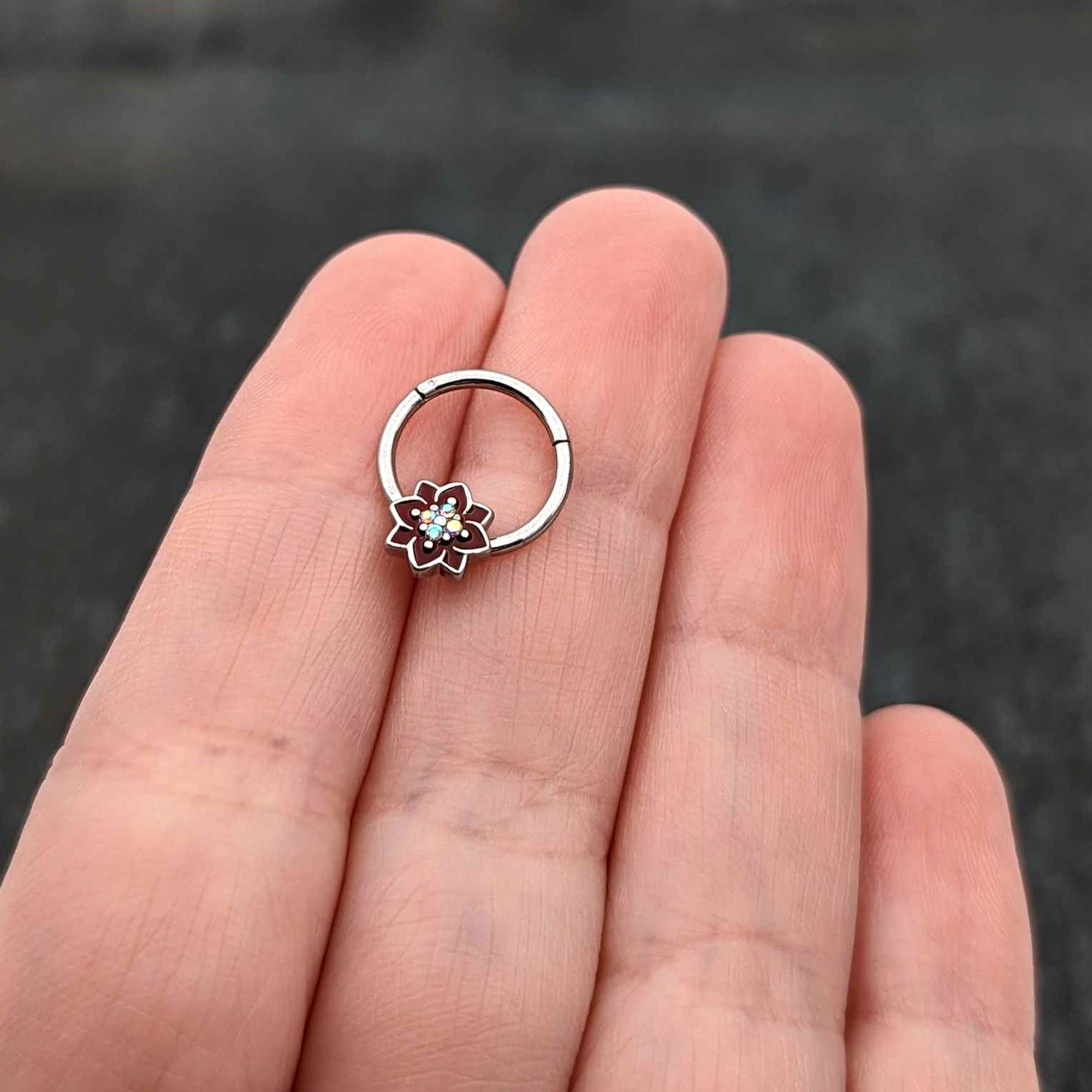 16G 3/8 Aurora Gem Poinsettia Flower Festive Hinged Segment Ring