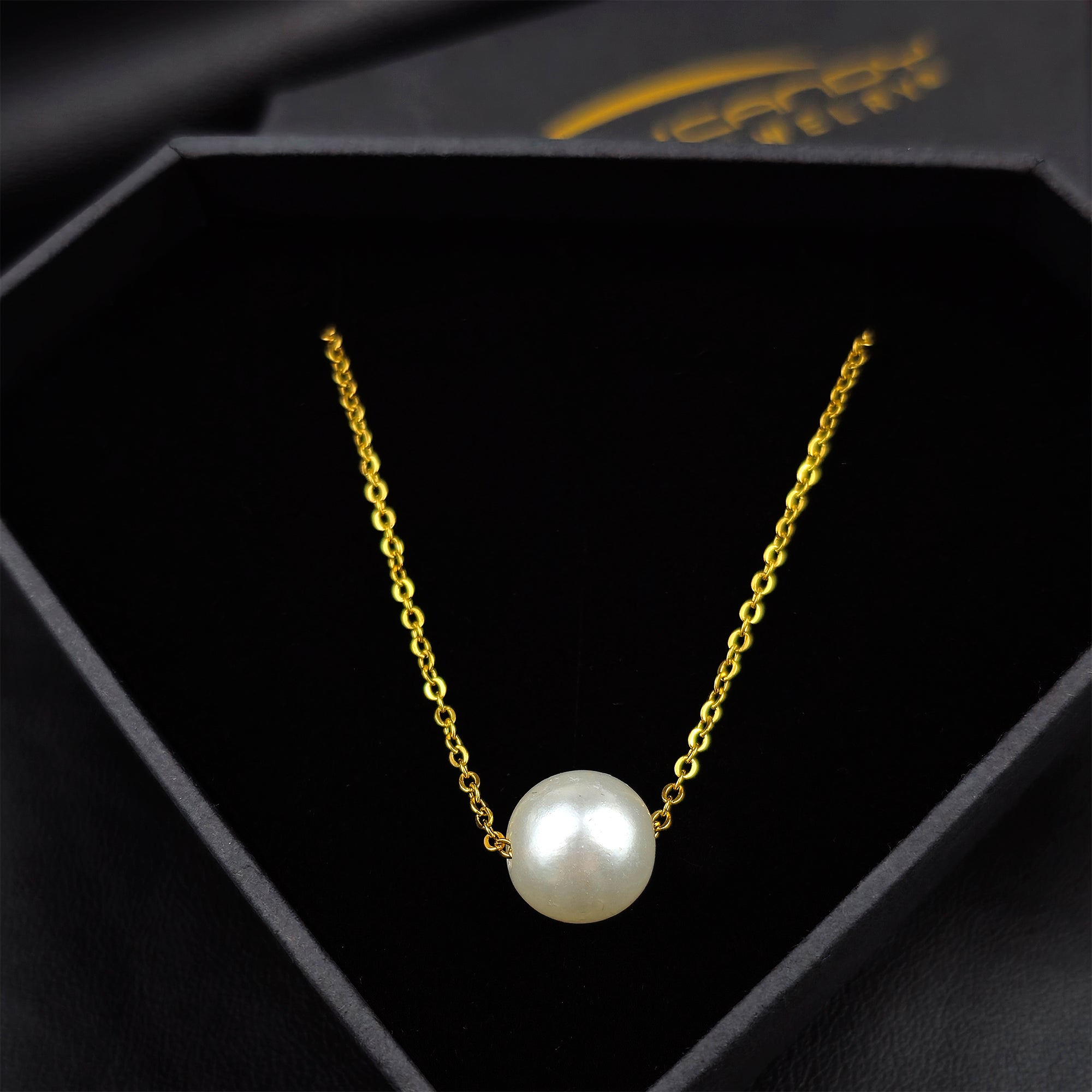 Stainless Steel Gold Tone PVD Chain Necklace Minimalist Pearl Pendant Necklace